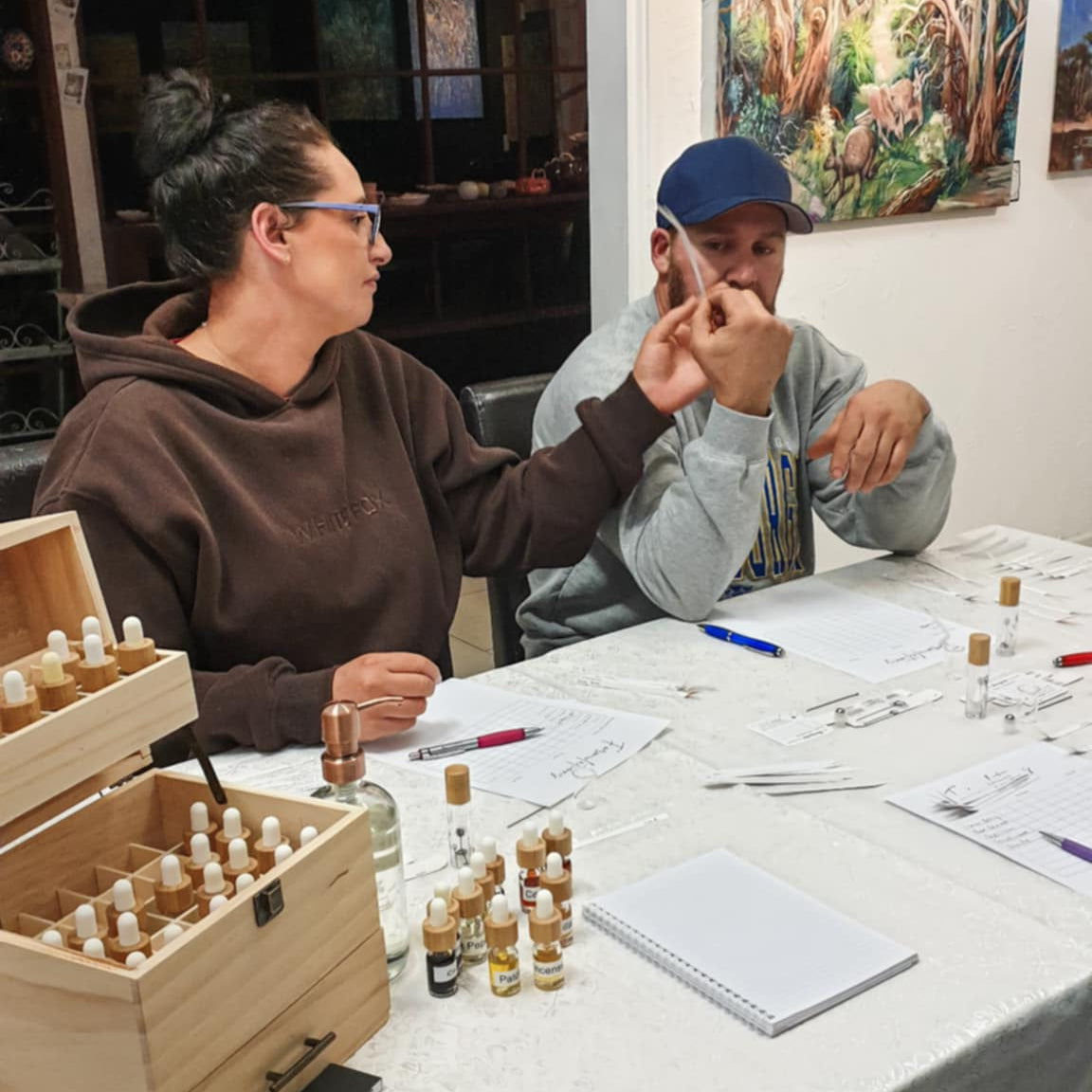 Couples Custom Perfume Blending Session | 2hrs | 10ml x 2 Perfume Oil