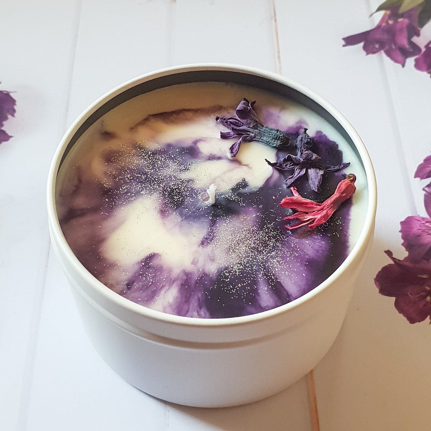 Signature White Tin Candles - Autumn Scents